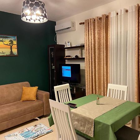 Rori'S Apartment Qerret غوليم المظهر الخارجي الصورة