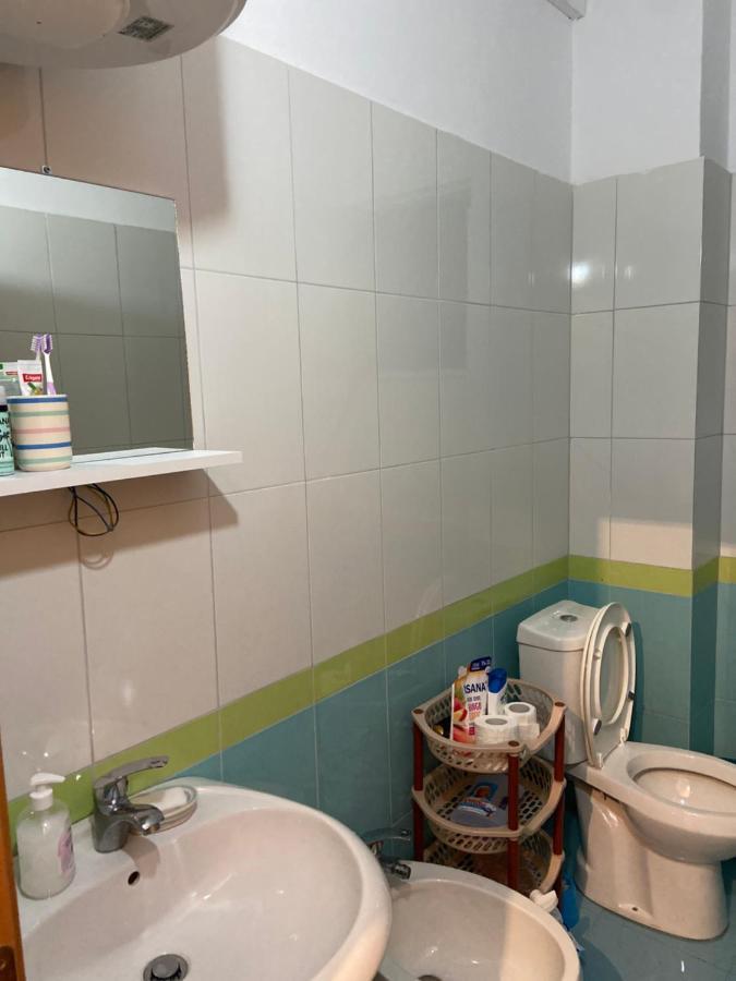 Rori'S Apartment Qerret غوليم المظهر الخارجي الصورة